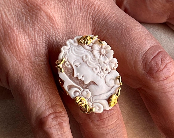Cameo Ring for Women, Unique Jewel, Elegant Ring, Gift for Her, Exclusive Jewelry, Made in Italy, Size 7, Adjustable