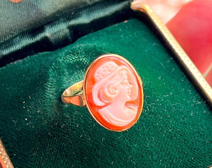 Shell Cameo Handcrafted Ring, Elegant Gift For Her, Refined Gift, Handcrafted Ring, Italian Jewelry