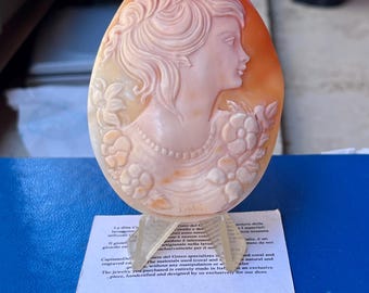 Camafeo de concha tallado a mano, hecho en Italia, retrato artesanal tallado, pieza de colección.