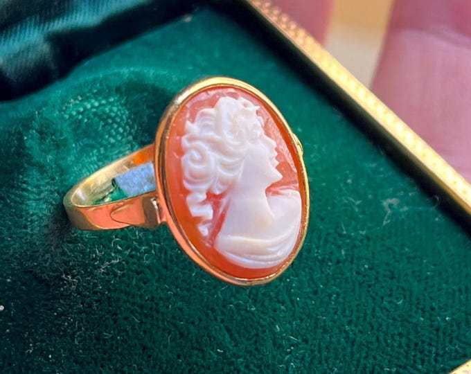 Handmade Shell Cameo Ring: Elegant Women's Jewelry Gift