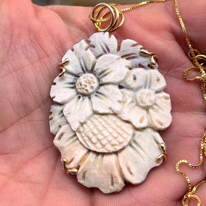 Handskuret snäckskal-prästkrage-cameo-hänge, 18k guld sterlingsilver, italienska blommiga smycken bild 9