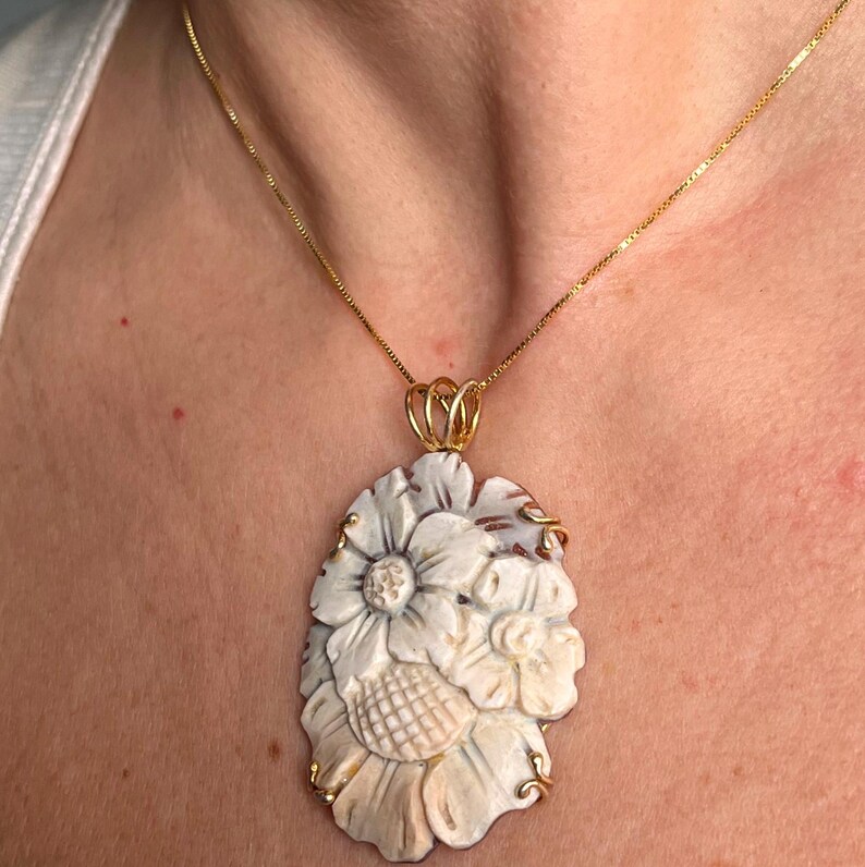 Handskuret snäckskal-prästkrage-cameo-hänge, 18k guld sterlingsilver, italienska blommiga smycken bild 15