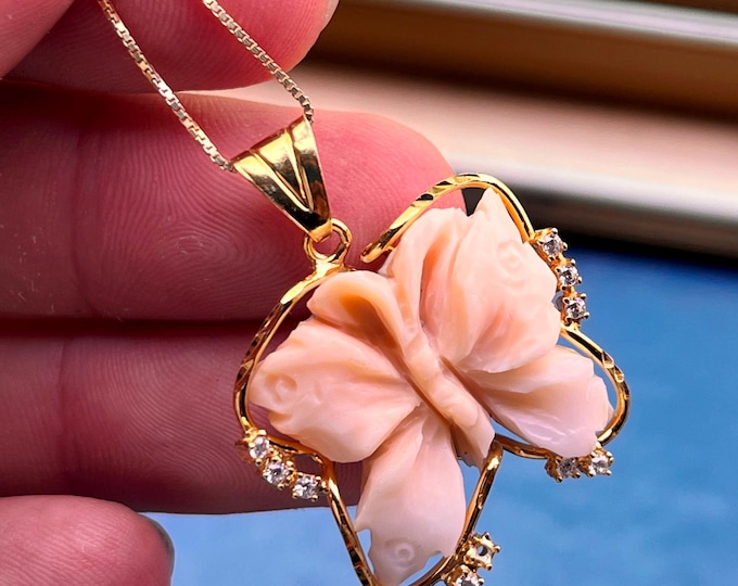Exclusive Butterfly Necklace, Elegant Pendant, 18k Gold Jewelry, Freedom Design, Gift For Her, Shell Cameo Set