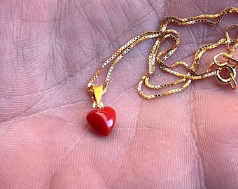 Halsband med hjärtformad naturlig röd korall - Coma_Cose Inspired