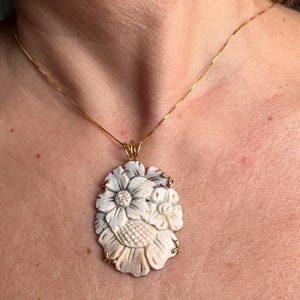 Handskuret snäckskal-prästkrage-cameo-hänge, 18k guld sterlingsilver, italienska blommiga smycken bild 8