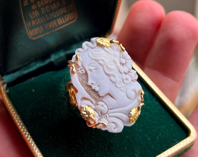 Vintage Style Cameo Shell Ring, Handcrafted Jewelry, Fashion Statement Piece, Women's Fashion