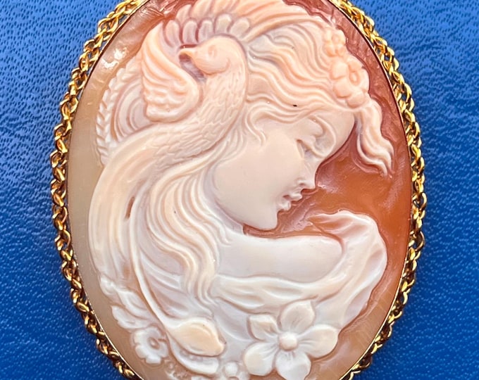 Rebirth Phoenix Pendant for Women, Handmade Shell Cameo, Readjust Jewelry Gift, Unique Pendant, Fashion Accessory