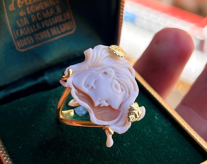 18k Gold Cameo Ring, made in Italy, adjustable ring, statement ring, sea shell cameo, camée, bow ring, unique gift for her, FREE SHIPPING