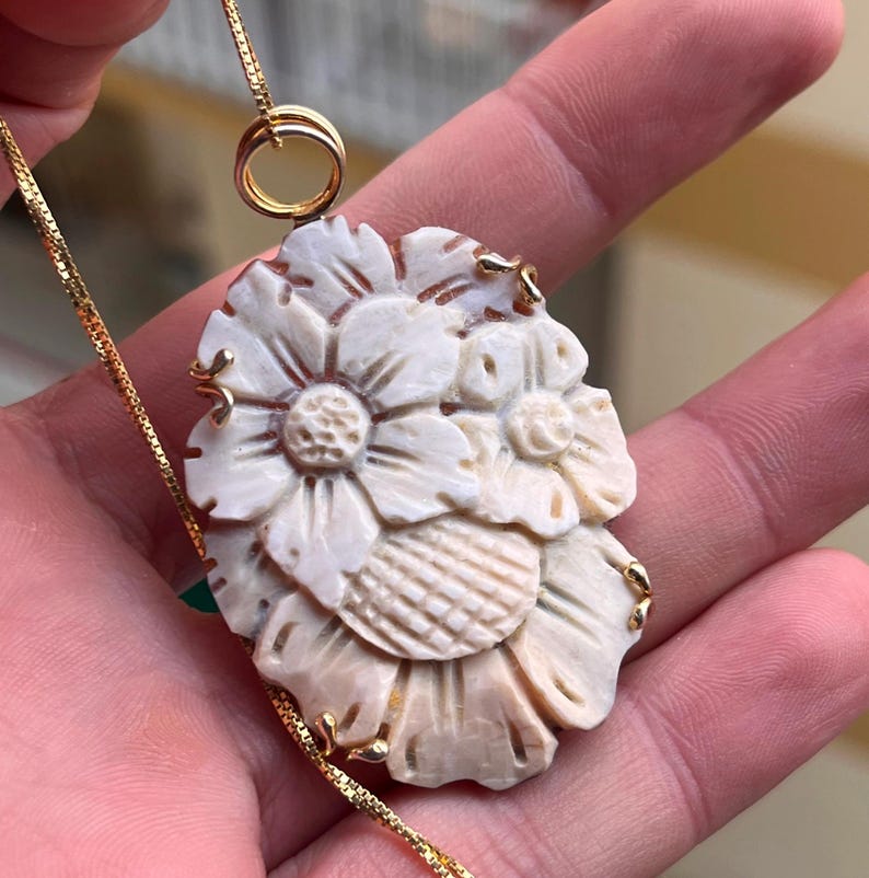 Handskuret snäckskal-prästkrage-cameo-hänge, 18k guld sterlingsilver, italienska blommiga smycken bild 16
