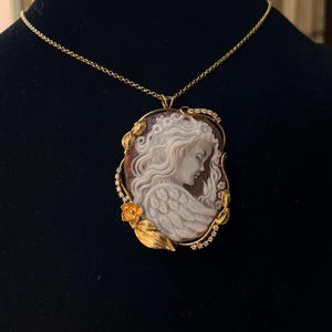 Collana ciondolo regalo natale cammeo conchiglia donna per lei gioiello esclusivo oro 18k made in Italy