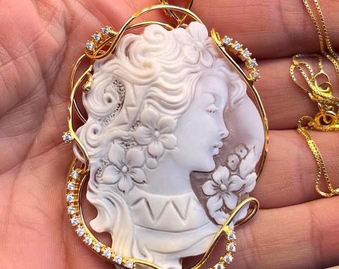 Exclusive Gift Pendant, Hand-Carved Cameo, Elegant Woman Jewelry, Made in Italy, Personalized Charm, Special Keepsake