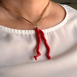 Ciondolo in corallo fatto a mano, gioielli originali in rami di corallo, gioiello esclusivo per lei, regalo unico