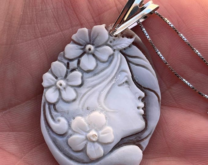Handmade Sea Shell Cameo Necklace: 18K Gold Minimalist Pendant