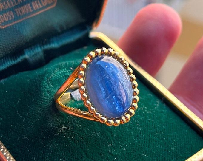 Adjustable kyanite ring, oval cabochon gemstone, handmade Italian setting