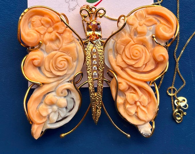 Farfalla Cammeo di Conchiglia Intagliata a Mano - Spilla Pendente Ossidiana Oro 18k - Gioiello Flora e Fauna - Made in Italy