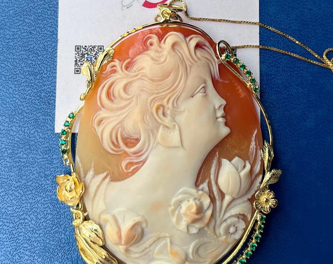 artistic cameo pendant, handmade in Italy, emerald accents, exclusive jewel