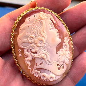 Collana cammeo artigianale stile fantasy, regalo per lei, gioiello femminile esclusivo image 5