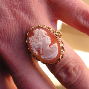 Anello donna cammeo conchiglia regolabile regalooriginale esclusivo lavorato a mano artigianale