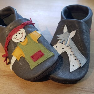 Lederpuschen Pippi Langstrumpf, Krabbelschuhe, Babyschuhe, Hausschuhe, Kinderschuhe, Lauflernschuhe, Leder, Flitzeklein, Selfmadeshoes Bild 3