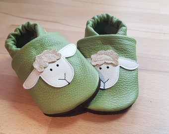 Leather slippers sheep, crawling shoes, baby shoes, slippers, children's shoes, walking shoes, leather, Flitzeklein, self-made shoes