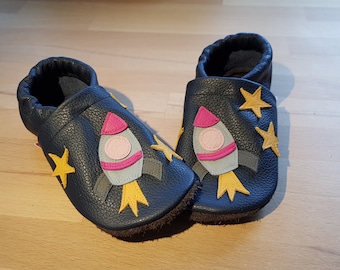 Lederpuschen Rakete,  Krabbelschuhe, Babyschuhe, Hausschuhe, Kinderschuhe, Lauflernschuhe, Leder, Flitzeklein, Selfmadeshoes