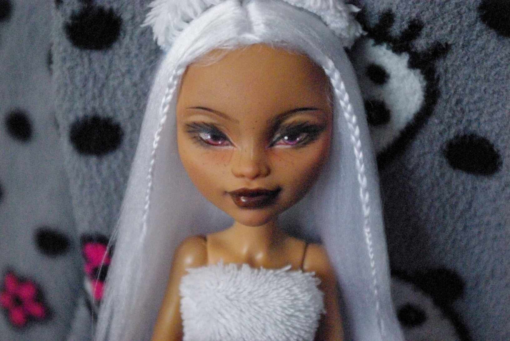 Where can I buy doll hair for rerooting?✨️ : r/MonsterHigh