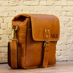 Personalized Leather Camera Bag: DSLR Travel Case, Nikon/Canon Compatible, Christmas Gift