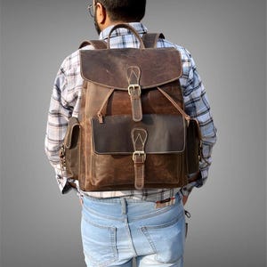 Mochila de cuero marrón oscuro, mochila de cuero, mochila para hombre y mujer, cuero flor, tamaño grande. Mochila hipster, ideal como regalo de viaje.