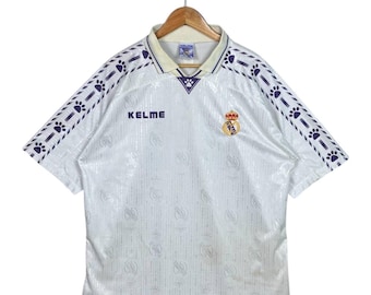¡RARO! Camiseta vintage Kelme de local del Real Madrid 1996-97, camiseta de fútbol de La Liga con rayas y estampado de patas