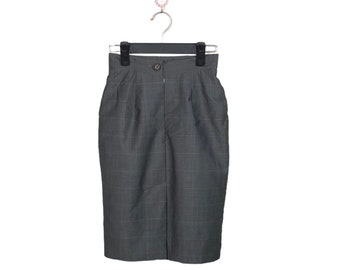 Vintage Vivienne Westwood Red Label Checkered Gray Skirt Monogram Inside Size 20