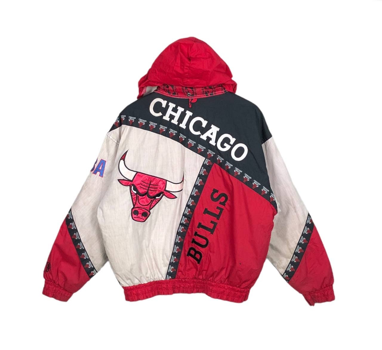 Vintage 2000s CHICAGO BULLS NBA Starter Nylon Jacket XL (Deadstock