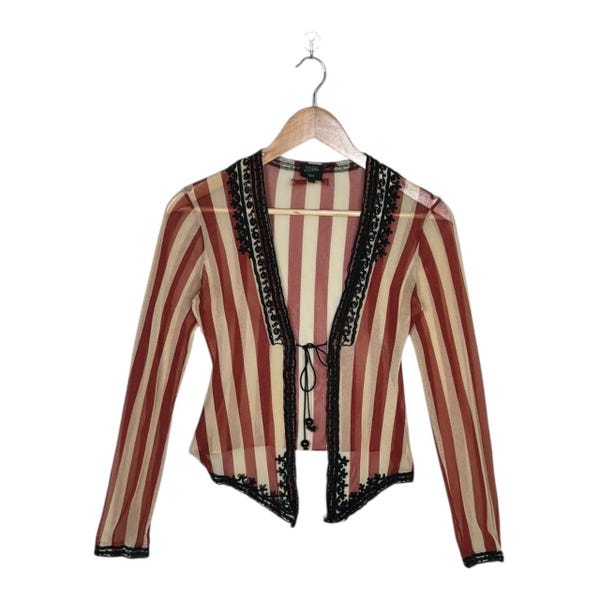 Cárdigan vintage de los 90 de Jean Paul Gaultier, de malla transparente con lazo frontal, a rayas, de archivo JPG Femme, de nailon, beige, rojo y negro, talla 40 (mediana), en excelente estado.