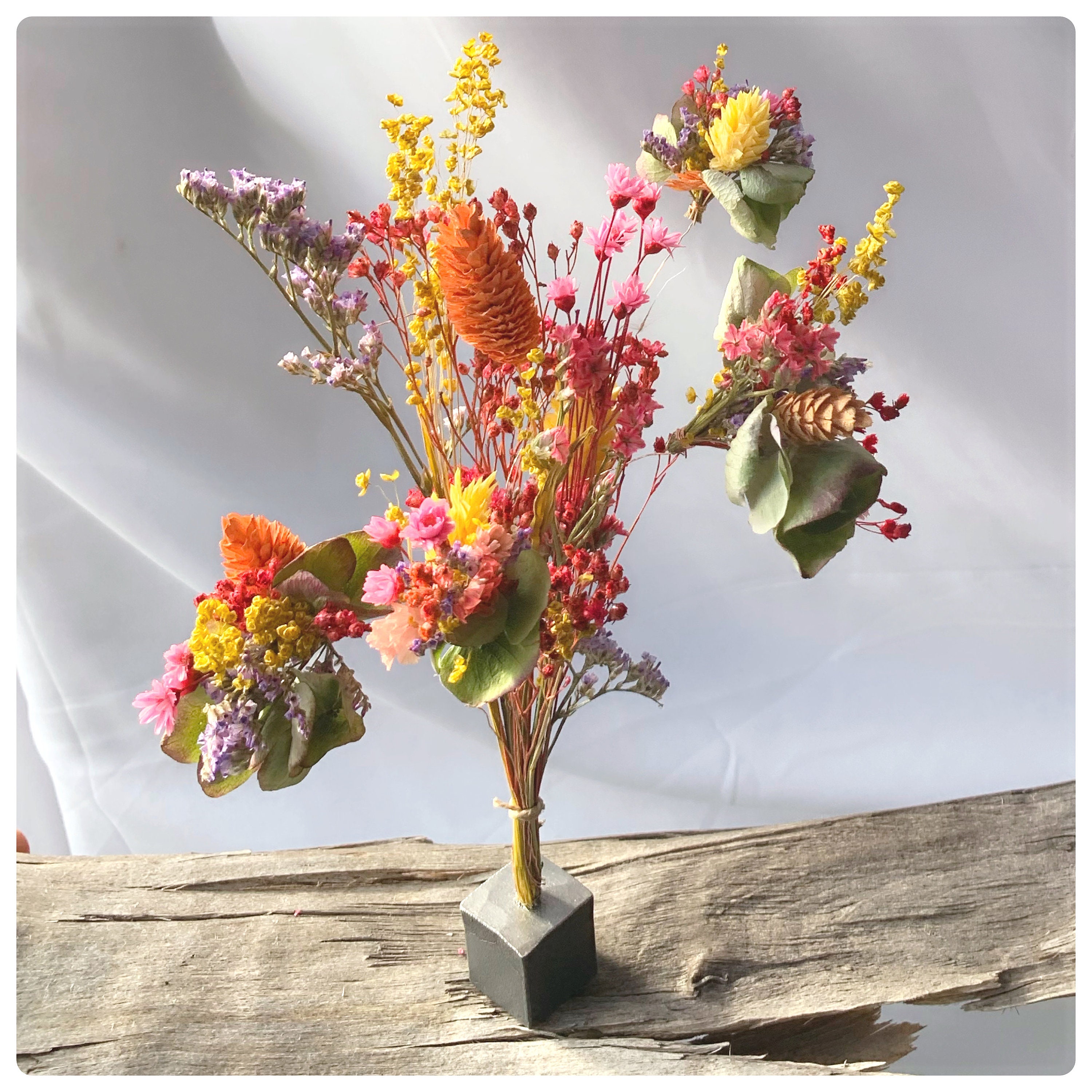 Sculpture de Fleurs Séchées - Décoration Florale