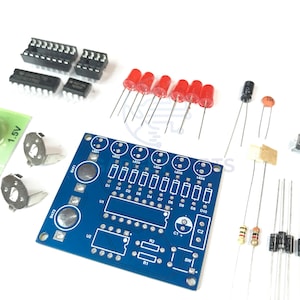 CD4017 と NE555 IC を使用したナイトライダー LED エフェクト、はんだ付けキットの学習、DIY 回路キット。家庭または学校のプロジェクト