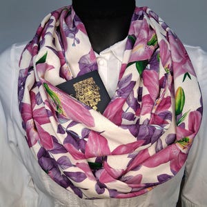 Linen Infinity Scarf with Hidden Pocket – Breathable Summer Loop Shawl - Pink Purple Iris Floral