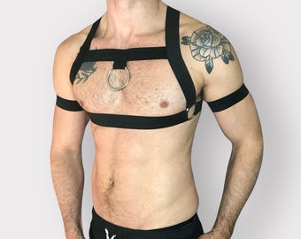 Herren Schwarz Brust Harness mit Bizeps Bändern. Optional Jockstrap & Brustring - Custom Fit elastische Körpergurte für Raves, Clubbing - LGBTQ+