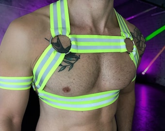 Imbracatura pettorale ad alta visibilità, abbigliamento riflettente giallo neon, abbigliamento da rave/club con protezione UV, abbigliamento per il Pride Festival, completo per feste a tema cantiere, costume da muratore
