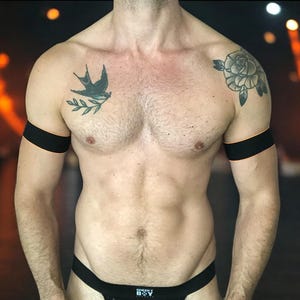 Bicep Bands for Men - Set of 2 Elastic Arm Bands - Festival Fashion Gay Club Circuit Party - Made-to-measure ALL SIZES - Choice of Colours