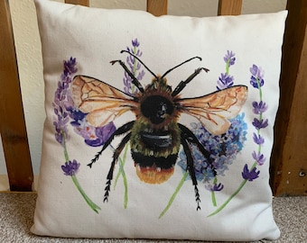 Bienen auf Lavendelkissen mit Kissenbezug