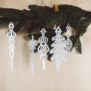 Paper Icicles - set of 10