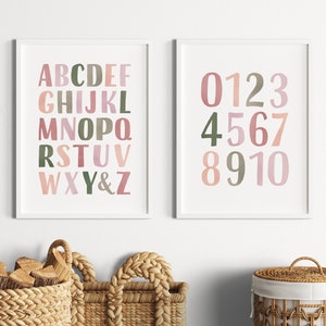 Ensemble de 2 affiches éducatives, affiche ABC rose, impression éducative pour enfants, ART mural aquarelle, décor de salle de jeux, téléchargement numérique