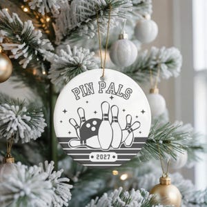 Bowling Team Ornament, Personalized Team Name Bowling League Gift, Custom Bowling Team Christmas Ornament 2026, Black or White