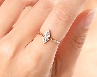 Rhombus ring 9K Gold Geometric ring Triangle ring White diamonds Minimalist Everyday jewelry Dainty Birthday Anniversary Gift for Her