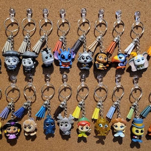 Disney Doorables Series 6 Exclusive Figures Keychain
