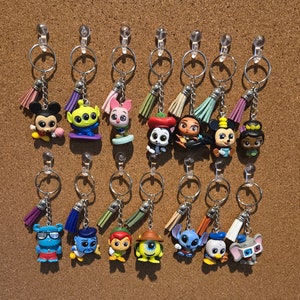 Disney Doorables Around The World Keychain