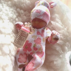 Piezas de pijama para recién nacidos con flores rosas para muñeca de silicona de 2,5 pulgadas