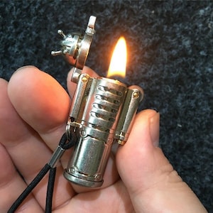 Retro Alien Android Robot Zippo Style Grinding Wheel Lighter