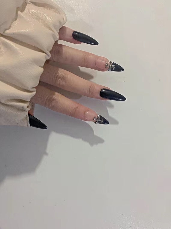 9 Patent Leather Nail Ideas For Next-Gen Goth Girls