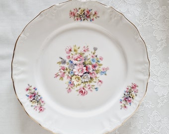 6 assiettes plates décoration florale et profil doré dans un bol bavarois allemand