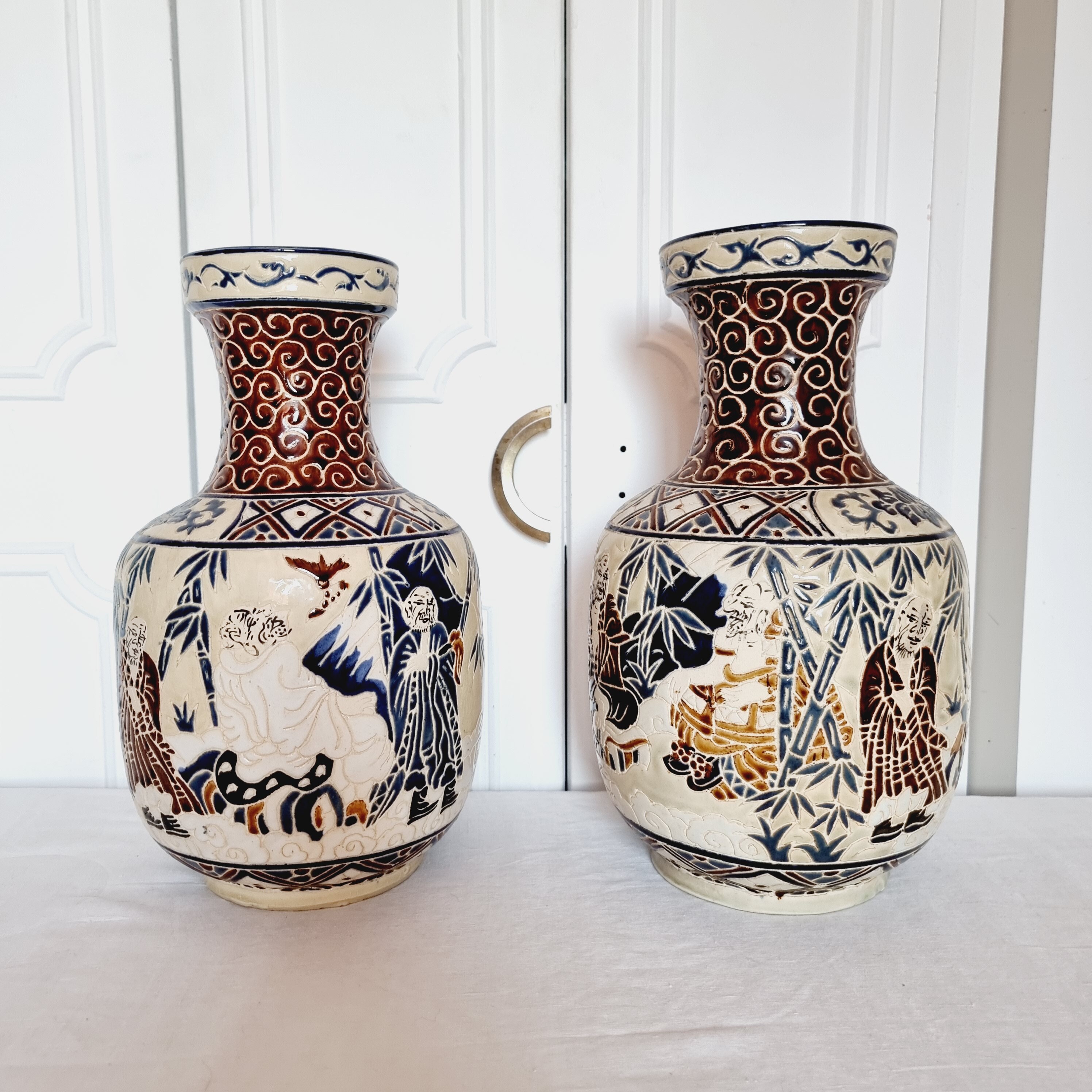 tay | ・ Vintage Biên Hòa flower vases ⁡ ヴィンテージの